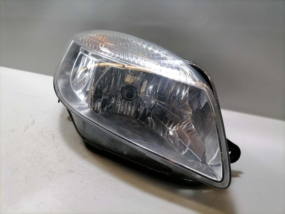 Skoda Roomster original Scheinwerfer vorn rechts Halogen H4 Bj.2008 Skoda Roomster original Scheinwerfer vorn rechts Halogen H4 Bj.2008